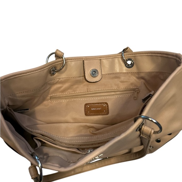 Nine West Large Blush Handbag. - Picture 6 of 10
